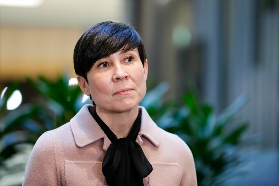 Utenriksminister Ine Marie Eriksen Søreide (H) i åpen høring i utenriks- og forsvarskomiteen på Stortinget om planlagt salg av Bergen Engines.