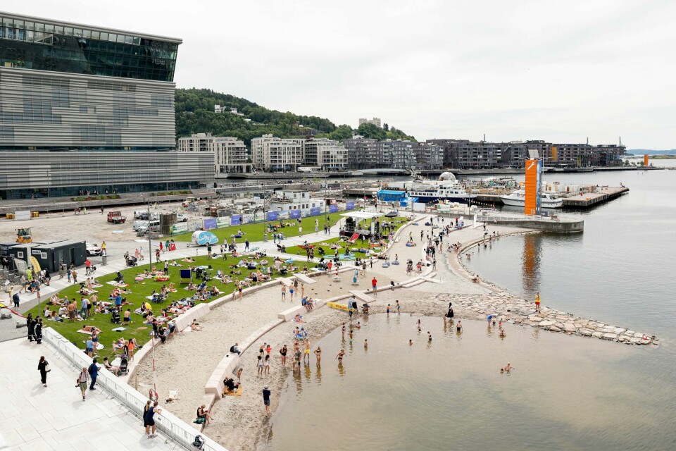 I dag åpnet den 100 meter lange Operastranda i Bjørvika. I dag åpnet den 100 meter lange Operastranda i Bjørvika