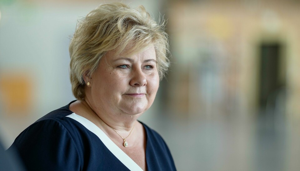 Erna Solberg (H) avviser Sp-leder Trygve Slagsvold Vedum sitt samarbeidsforslag under helgens valgkampturné. Statsminister Erna Solberg (H) beklager at hun er blant dem som er ilagt forelegg for brudd på koronareglene. Foto: Fredrik Hagen / NTB