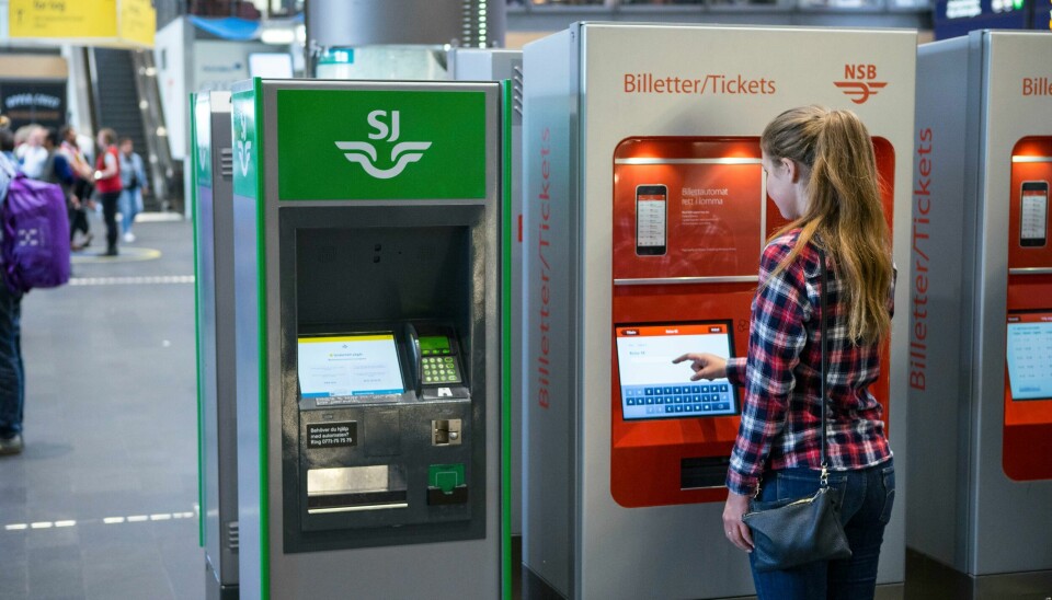 Lavpris lokker, for forskjellen mellom lavprisbilletter og ordinære billetter kan være skyhøy. Da Dagsavisen sjekket prisen for en tur mellom Oslo og Bergen med Vy, fant vi billetter fra 249 til 1.129 kroner. Lavpris lokker, for forskjellen mellom lavprisbilletter og ordinære billetter kan være skyhøy. Da Dagsavisen sjekket prisen for en tur mellom Oslo og Bergen med Vy, fant vi billetter fra 249 til 1.129 kroner.