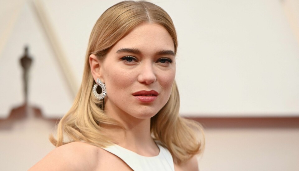 Lea Seydoux må droppe Cannes-festivalen etter å ha avlagt en positiv Covid 19-test. Her er hun under årets Oscar-utdeling. Lea Seydoux må droppe Cannes-festivalen etter å ha avlagt en positiv Covid 19-test. Her er hun under årets Oscar-utdeling.
