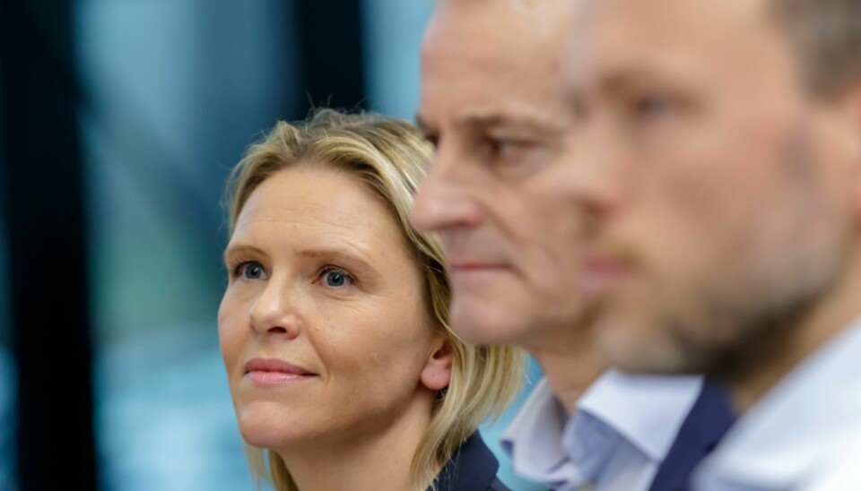 Dagens Næringsliv skriver at Arbeiderpartiet ikke ønsker å gi Frp nødhjelp før høstens stortingsvalg. Arkivfoto: Cornelius Poppe / NTB Dagens Næringsliv skriver at Arbeiderpartiet ikke ønsker å gi Frp nødhjelp før høstens stortingsvalg. Arkivfoto: Cornelius Poppe / NTB