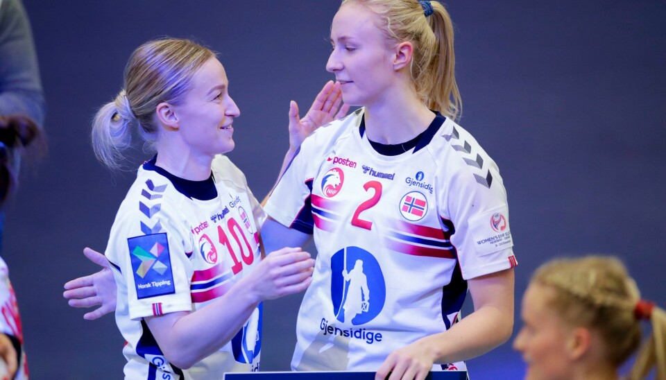 Stine Bredal Oftedal og Henny Ella Reistad vant EM-gull sammen med Norge i desember. Oftedal tror Reistad kan bli så god som hun selv vil. Stine Bredal Oftedal og Henny Ella Reistad vant EM-gull sammen med Norge i desember. Oftedal tror Reistad kan bli så god som hun selv vil. Foto: Vidar Ruud / NTB