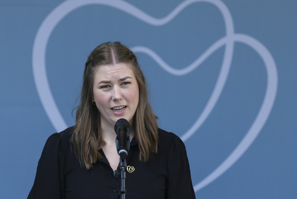 AUF-leder Astrid Hoem under minnemarkeringen i Regjeringskvartalet, 10 år etter terrorangrepet 22. Juli 2011. AUF-leder Astrid Hoem under minnemarkeringen i Regjeringskvartalet, 10 år etter terrorangrepet 22. Juli 2011.