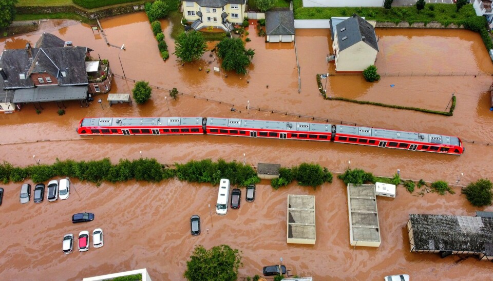 Tyskland og andre land i Sentral-Europa ble herjet av flom tidligere i sommer. Fordi vi mennesker herjer med naturen. Tyskland og andre land i Sentral-Europa ble herjet av flom tidligere i sommer. Fordi vi mennesker herjer med naturen.