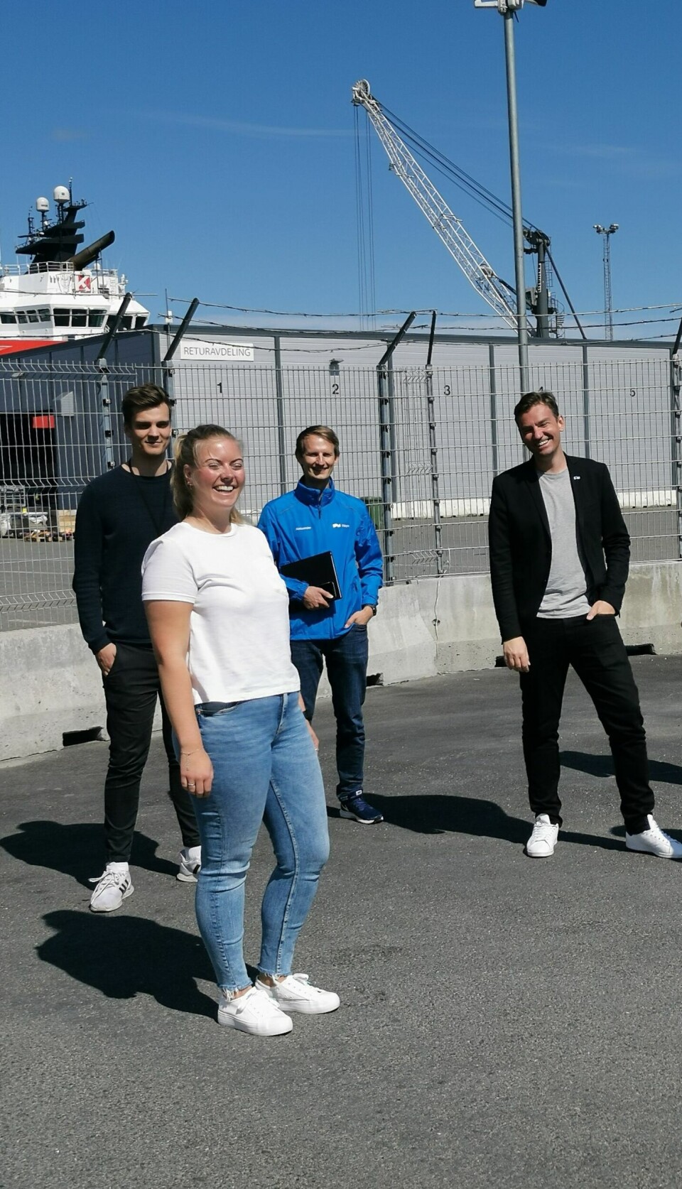Logistikk-koordinatorene i Asco Norge AS Ida-Charlotte Lundbakk og Fredrik Holst, stortingsrepresentant Aleksander Stokkebø (H) og statsråd Henrik Asheim (H). Logistikk-koordinatorene i Asco Norge AS Ida-Charlotte Lundbakk og Fredrik Holst, stortingsrepresentant Aleksander Stokkebø (H) og statsråd Henrik Asheim (H).
