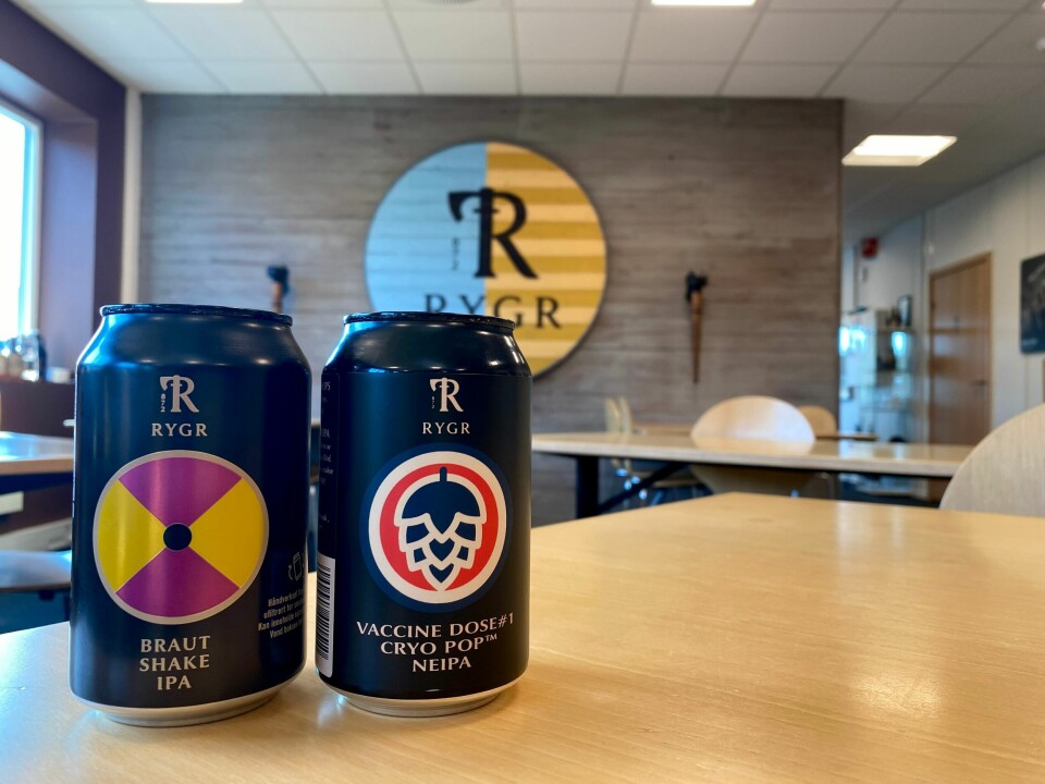 To nye øl fra Rygr denne uken. Den ene heter Vaccine Dose 1 og den andre, Braut Shake IPA er oppkalt etter en ny jærsk konge. To nye øl fra Rygr denne uken. Den ene heter Vaccine Dose 1 og den andre, Braut Shake IPA er oppkalt etter en ny jærsk konge.