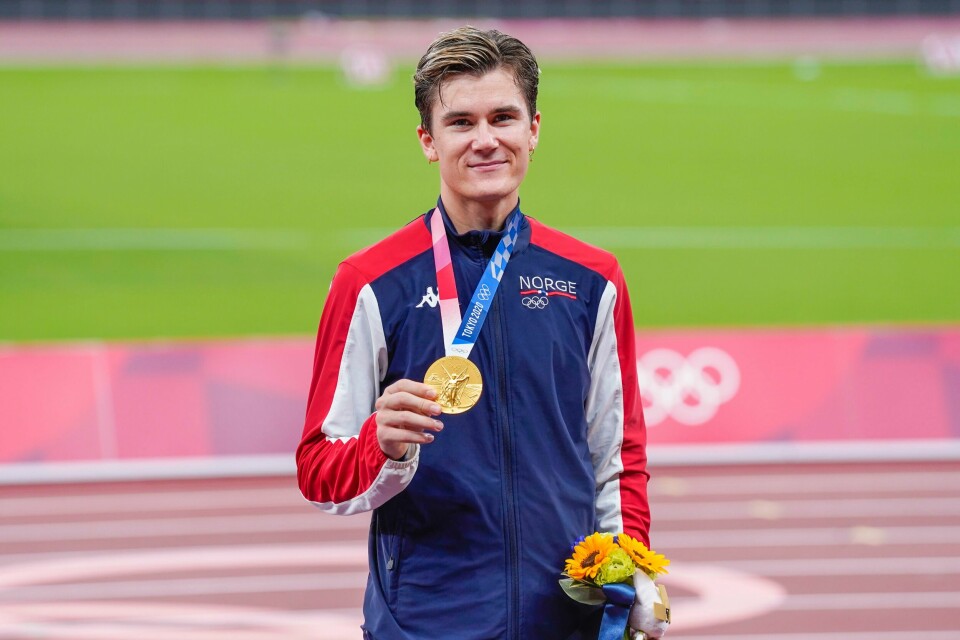 Jakob Ingebrigtsen under medaljeseremonien på Olympic Stadium i OL i Tokyo 2020. Jakob Ingebrigtsen under medaljeseremonien på Olympic Stadium i OL i Tokyo 2020.