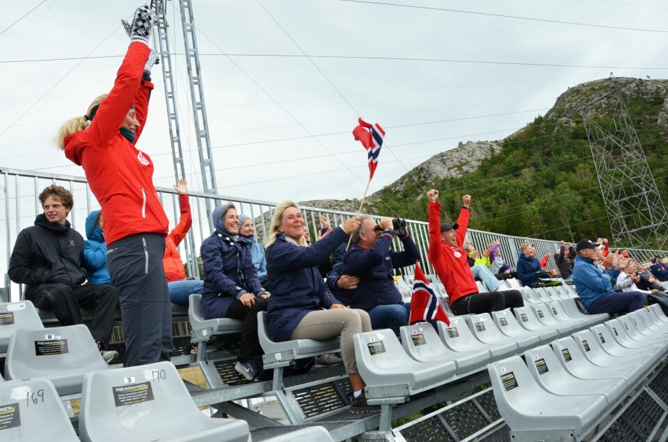Det var ikke stappfullt, men en del folk hadde tatt turen til Sandnes Sparebank Arena for å se på løpene. Neste år håper arrangøren å være tilbake i Sandnes sentrum. Det var ikke stappfullt, men en del folk hadde tatt turen til Sandnes Sparebank Arena for å se på løpene. Neste år håper arrangøren å være tilbake i Sandnes sentrum.
