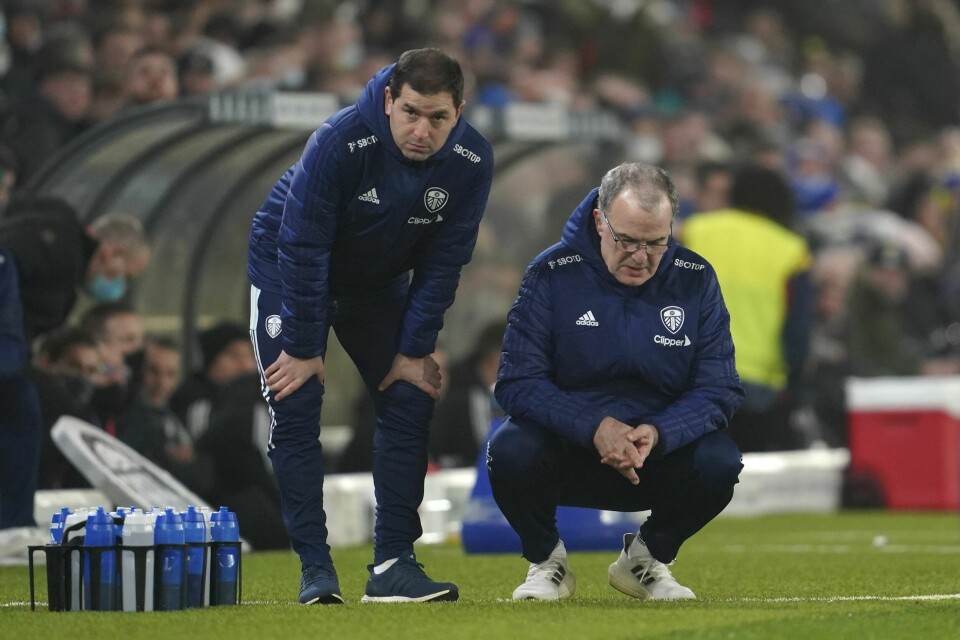 Marcelo Bielsa måtte se laget sitt slippe inn 20 mål i februar, og med kun fem seiere så langt denne sesongen mistet han jobben. Leeds-manager Marcelo Bielsa sliter med en skadeliste langt verre enn et vondt år, og gikk lørdag på et nytt tungt tap i ligaen.