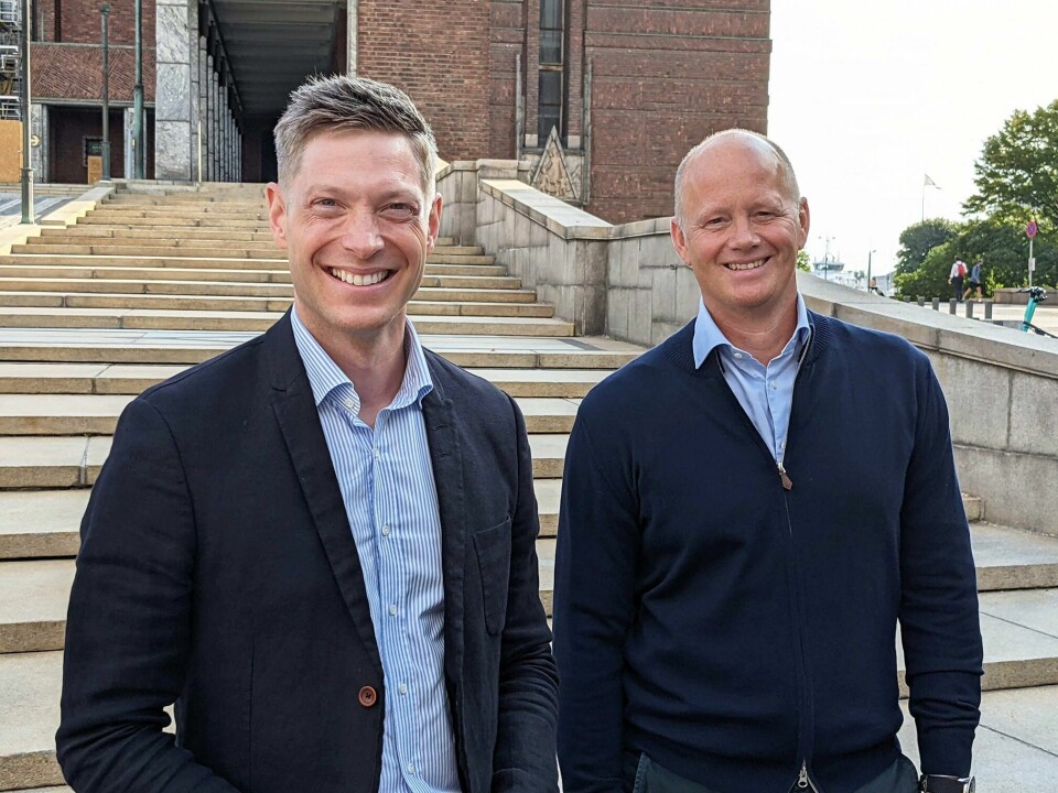 Peter Schwarz (t.v.) er nyansatt i Gambit H+K. Han skal hjelpe energi- og industriselskaper med å lykkes i det grønne skiftet. Her avbildet sammen med Henrik Halvorsen som leder Gambit H+K i Norge. Peter Schwarz (t.h.) er nyansatt i Gambit H+K. Han skal hjelpe energi- og industriselskaper med å lykkes i det grønne skiftet. Her avbildet sammen med Henrik Halvorsen som leder Gambit H+K i Norge.
