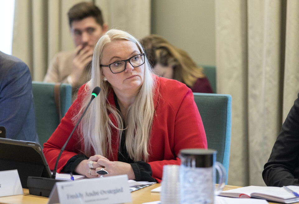 Åslaug Sem-Jacobsen (SP) er fortvilet over kultur- og likestillingsminister Abid Raja sin seine reaksjon på behovet frivilligheten har hatt for støtte. Familiepolitisk talsperson Åslaug Sem-Jacobsen i Sp vil løfte debatten i eige parti om familiar skal belønnast økonomisk for å få fleire enn to barn. Foto: Gorm Kallestad / NTB