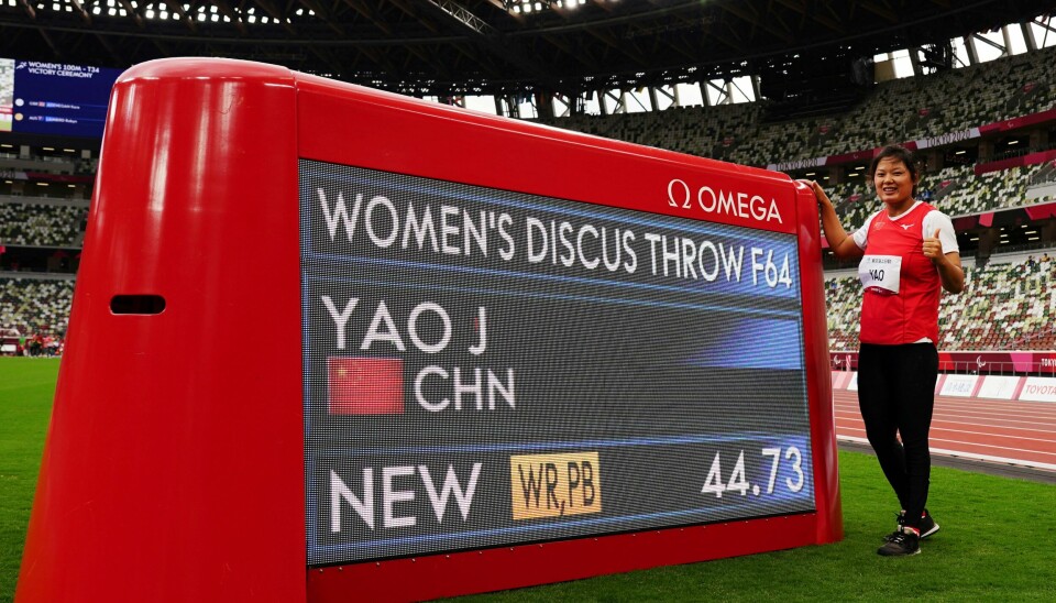 Yao Juan var i en egen klasse og vant med et kast på ny verdensrekord 44,73 meter, i klassen der Ida Nesse ble nummer fire. Yao Juan var i en egen klasse og vant med et kast på ny verdensrekord 44,73 meter, i klassen der Ida Nesse ble nummer fire.