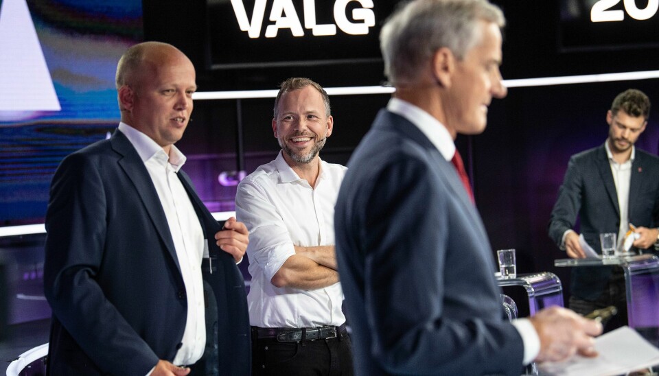 Temperaturen i den politiske debatten stiger alltid kort tid før valgdagen. Det er viktig å passe på at det ikke koker over og at vi får en debatt der alle snakker i munnen på hverandre, slik som i Bergen tirsdag kveld, skriver Arne Strand.