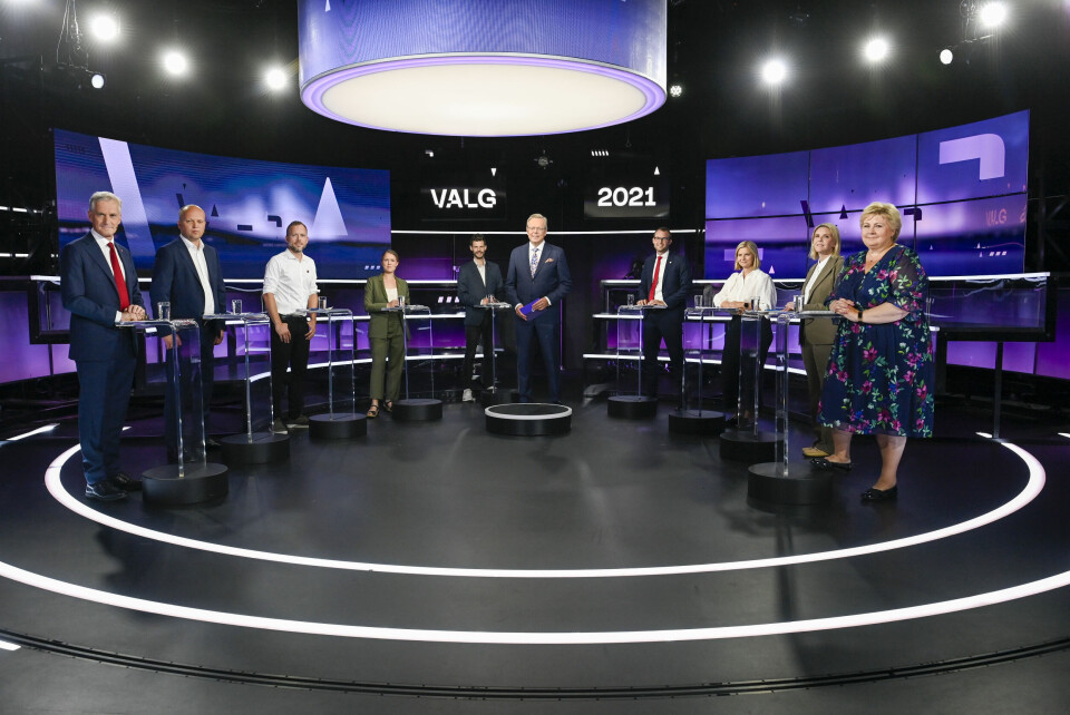 Debattleder Arill Riise flankert av f.v. Arbeiderpartiets partileder Jonas Gahr Støre, Senterpartiets partileder Trygve Slagsvold Vedum, Sosialistisk Venstrepartis partileder Audun Lysbakken, Miljøpartiet De Grønnes partileder Une Aina Bastholm, Rødts partileder Bjørnar Moxnes, Kristelig Folkepartis partileder Kjell Ingolf Ropstad, Venstres partileder Guri Melby, Fremskrittspartiets partileder Sylvi Listhaug og Høyres partileder Erna Solberg før partilederdebatten på TV2 tirsdag kveld. Debattleder Arill Riise flankert av f.v. Arbeiderpartiets partileder Jonas Gahr Støre, Senterpartiets partileder Trygve Slagsvold Vedum, Sosialistisk Venstrepartis partileder Audun Lysbakken, Miljøpartiet De Grønnes partileder Une Aina Bastholm, Rødts partileder Bjørnar Moxnes, Kristelig Folkepartis partileder Kjell Ingolf Ropstad, Venstres partileder Guri Melby, Fremskrittspartiets partileder Sylvi Listhaug og Høyres partileder Erna Solberg før partilederdebatten på TV2 tirsdag kveld.