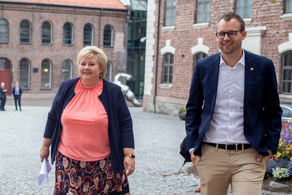 Statsminister Erna Solberg (H) og KrF-leder Kjell Ingolf Ropstad. Statsminister Erna Solberg (H), Venstre-leder Guri Melby og KrF-ledet Kjell Ingolf Ropstad (KrF) var torsdag samlet til regjeringskonferanse i Oslo. Foto: Javad Parsa / NTB