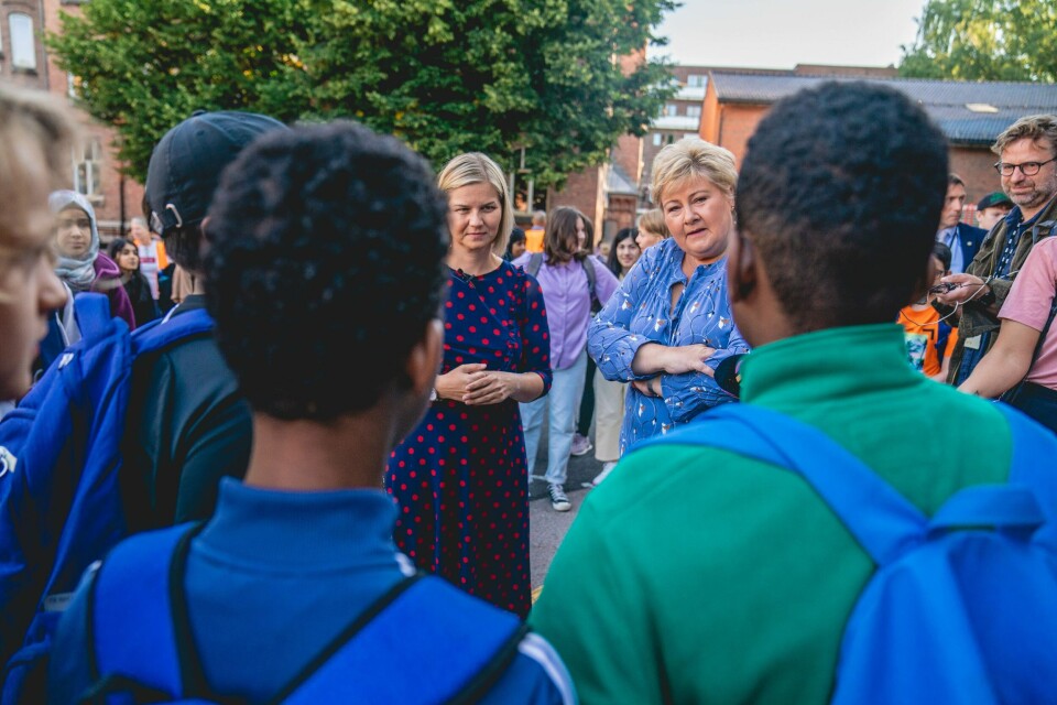 Hvis det var de sårbare barna regjeringa tenkte på, hadde vi ikke satt næringsliv eller hytta i Sverige først, skriver Selma Moren. På bildet: Statsminister Erna Solberg og kunnskaps- og integreringsminister Guri Melby. Hvis det var de sårbare barna regjeringa tenkte på, hadde vi ikke satt næringsliv eller hytta i Sverige først, skriver Selma Moren. På bildet: Statsminister Erna Solberg og kunnskaps- og integreringsminister Guri Melby.
