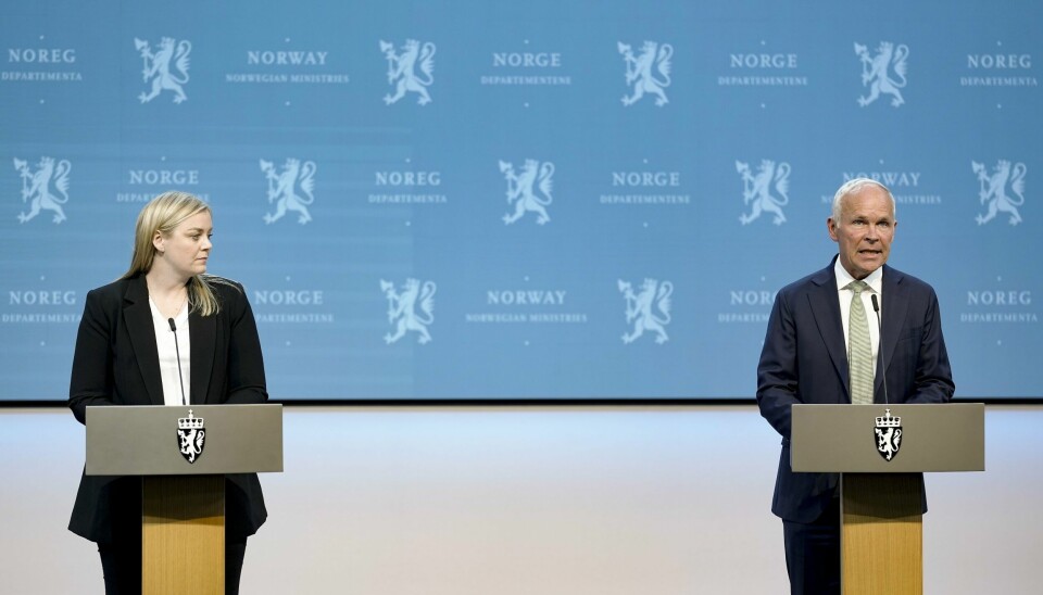 Finansminister Jan Tore Sanner og olje- og energiminister Tina Bru på pressekonferanse om forslag til omlegging av petroleumsskatten. Jan Tore Sanner
