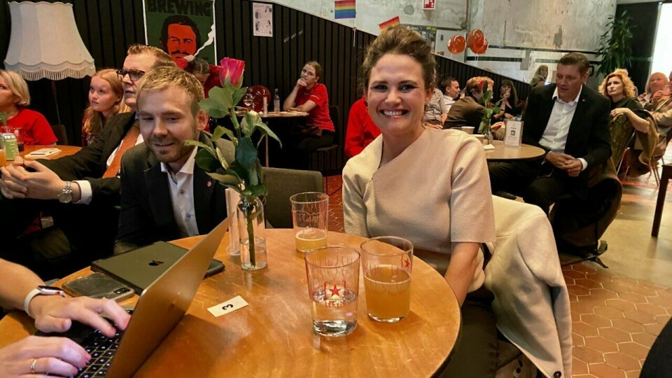 4. kandidat Tom Kalsås og Stavanger-ordfører Kari Nessa Nordtun på plass på Arbeiderpartiets valgvake på Tou i Stavanger. I Sandnes ble resultatet klart før 23.00 mandag kveld. 4. kandidat Tom Kalsås og Stavanger-ordfører Kari Nessa Nordtun på plass på Arbeiderpartiets valgvake på Tou i Stavanger.