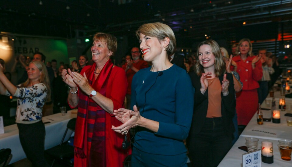 Kari Elisabeth Kaski sammen med Marianne Borgen under Sosialistisk Venstrepartis valgvake på Rockefeller. Kari Elisabeth Kaski sammen med Marianne Borgen under Sosialistisk Venstrepartis valgvake på Rockefeller.