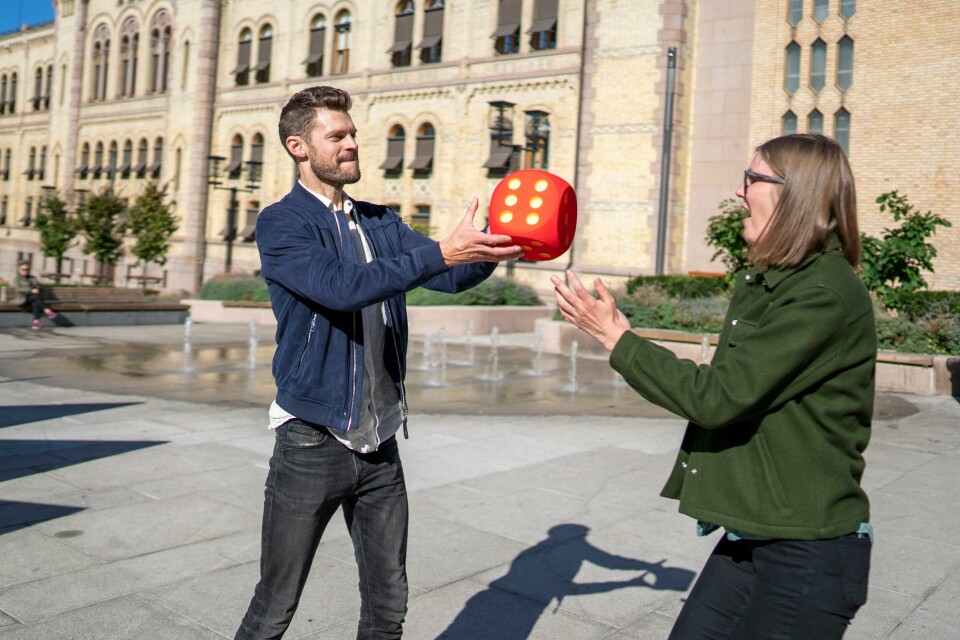 Rødt-leder Bjørnar Moxnes og 1. nestleder Marie Sneve Martinussen ligger begge an til Stortingsplass etter Rødts rekordvalg. Rødt-leder Bjørnar Moxnes og 1. nestleder Marie Sneve Martinussen ligger begge an til Stortingsplass etter Rødts rekordvalg.