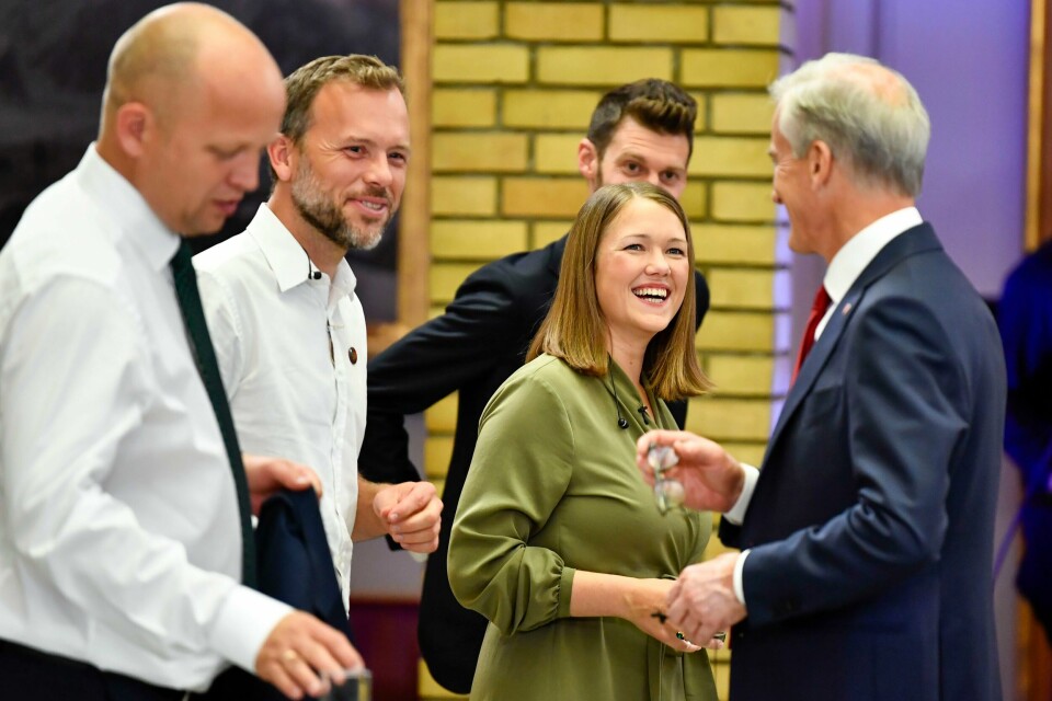 Hadde miljøbevegelsen bedt om råd, ville svaret blitt: Legg ned partipolitikken, bygg opp miljøpolitikken, søk allianse med de grønne elementer i alle partier, skriver Johannes Thue. Hadde miljøbevegelsen bedt om råd, ville svaret blitt: Legg ned partipolitikken, bygg opp miljøpolitikken, søk allianse med de grønne elementer i alle partier, skriver Johannes Thue.