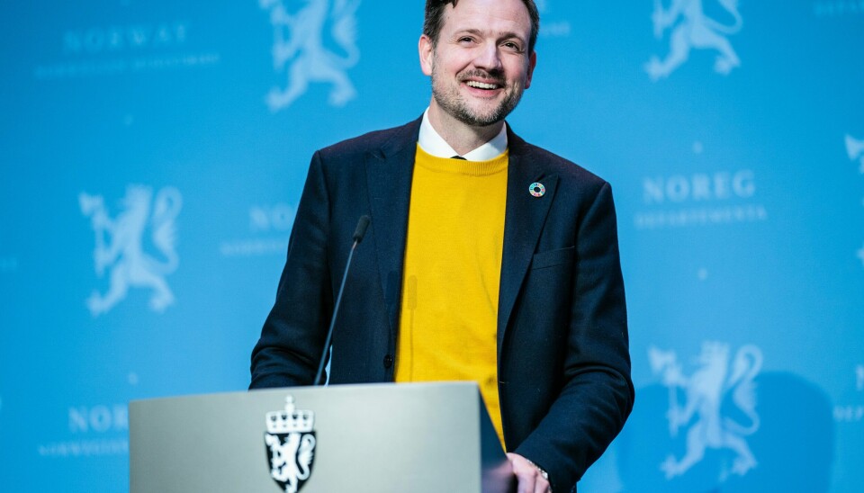 Ungdomspartiet til KrF mener utviklingsminister Dag Inge Ulstein vil være den beste til å ta over som ny partileder. Ungdomspartiet til KrF mener utviklingsminister Dag Inge Ulstein vil være den beste til å ta over som ny partileder.