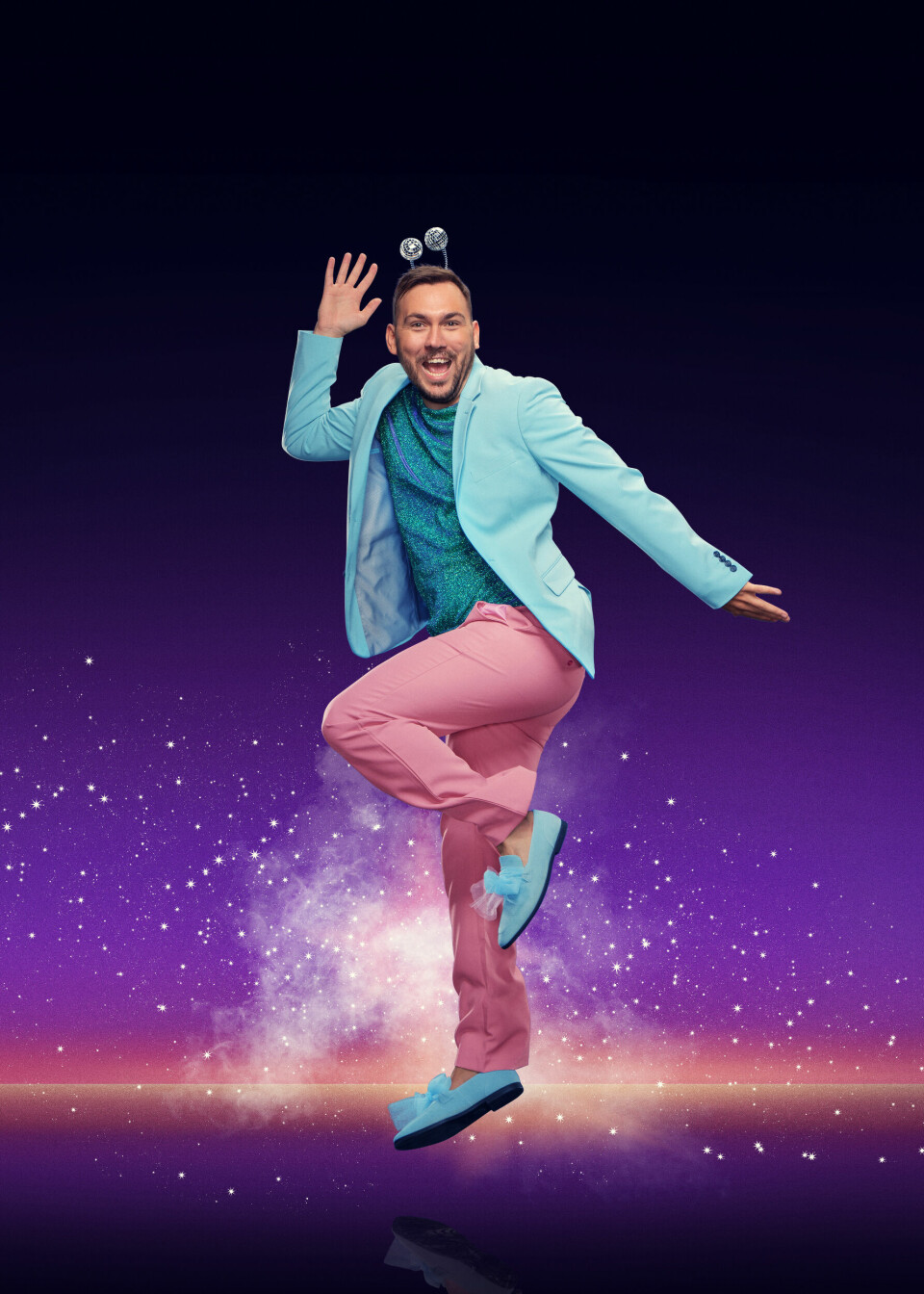 Dennis Vareides dans har ikke imponert dommerne, men seerstemmene har likevel fått han videre i konkurransen. Dennis Vareide Skal vi danse