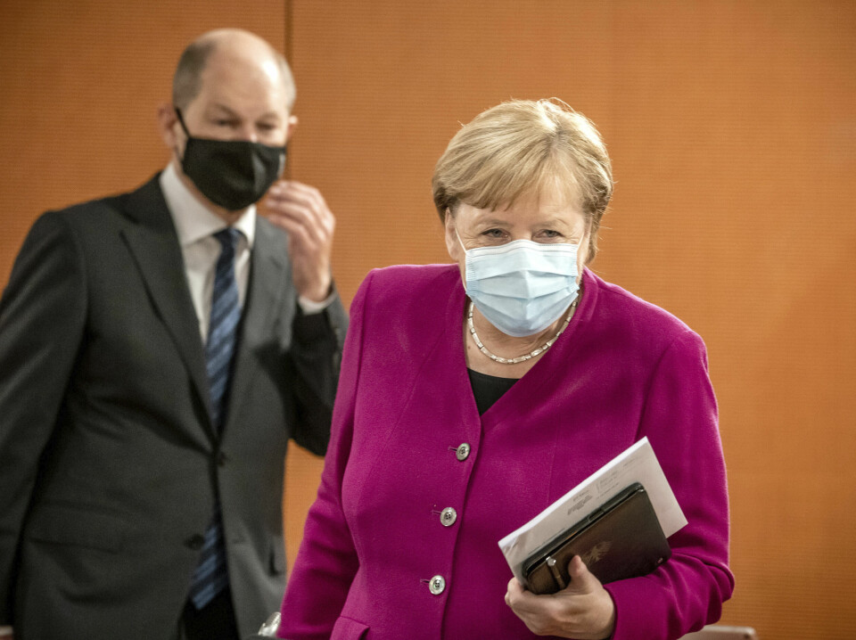 Angela Merkel takker for seg etter 16 år som Tysklands kansler. SPDs Olaf Scholz kan bli hennes arvtaker. Angela Merkel takker for seg etter 16 år som Tysklands kansler. SPDs Olaf Scholz kan bli hennes arvtaker.