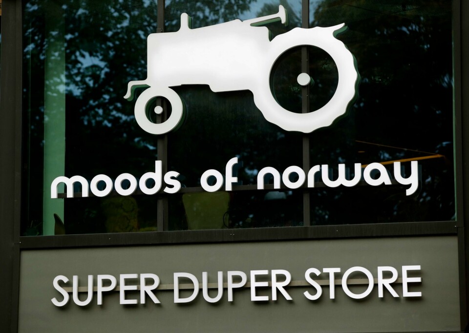 Etter 14 år i en tøff klesbransje raknet det for Moods of Norway etter flere måneder med dårlig lønnsomhet. Nå har gründer Simen Staalnacke kjøpt restene av selskapet.