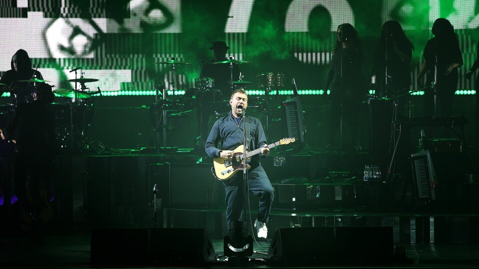 Damon Albarn sparte ikke hverken egne eller andres krefter i Oslo Spektrum søndag. Damon Albarn sparte ikke hverken egne eller andres krefter i Oslo Spektrum søndag.