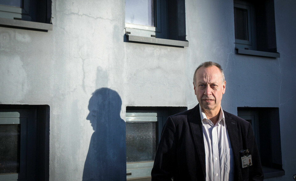 Samtlige videregående skoler i Oslo skal under lupen for å vurdere skolenes arbeid knyttet til vold og trusler på arbeidsplassen. Rektoren på Etterstad videregående skole, Bjarne Asgrimplass, er først ut neste uke. Samtlige videregående skoler i Oslo skal under lupen for å vurdere skolenes arbeid knyttet til vold og trusler på arbeidsplassen. Rektoren på Etterstad videregående skole, Bjarne Asgrimplass, er først ut neste uke.