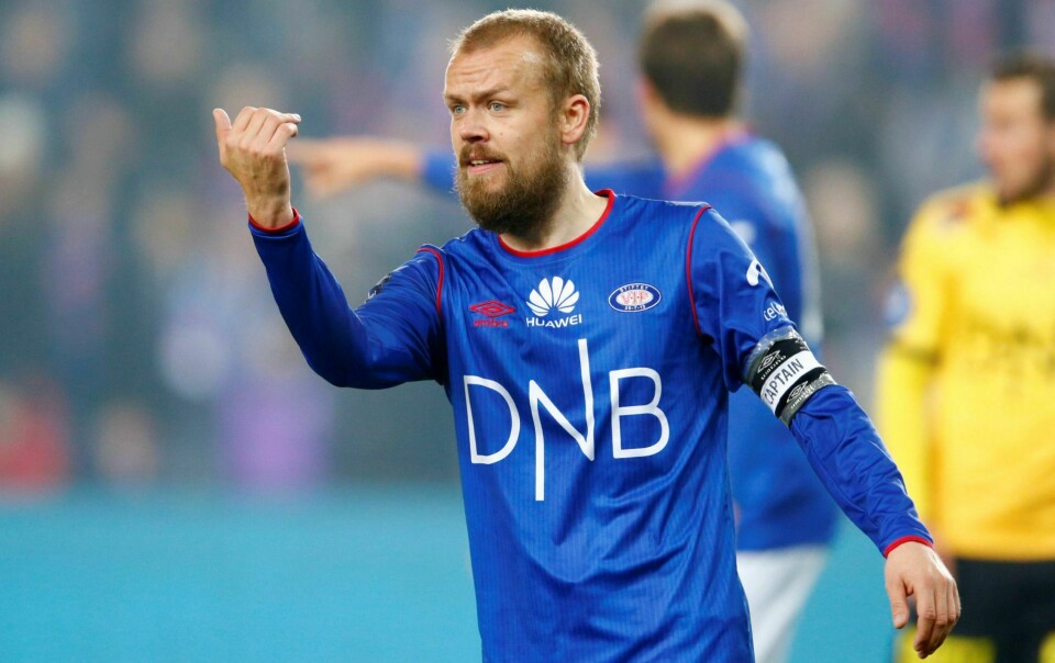 Vålerenga-kaptein Christian Grindheim er ferdig i klubben etter sesongslutt. Aperopet roser ham for innsatsen.