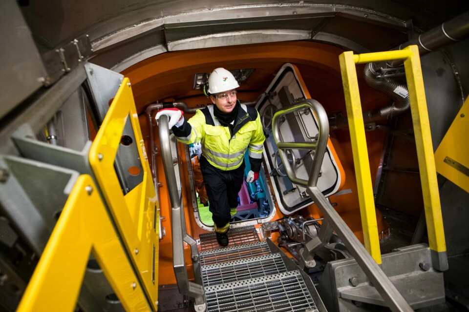 Olje- og energiminister Terje Søviknes er strålende fornøyd med den økte aktiviteten i norsk oljebransje. Han kaller desember for en jubelmåned i Olje- og energidepartementet. Foto: Håkon Mosvold Larsen, NTB scanpix