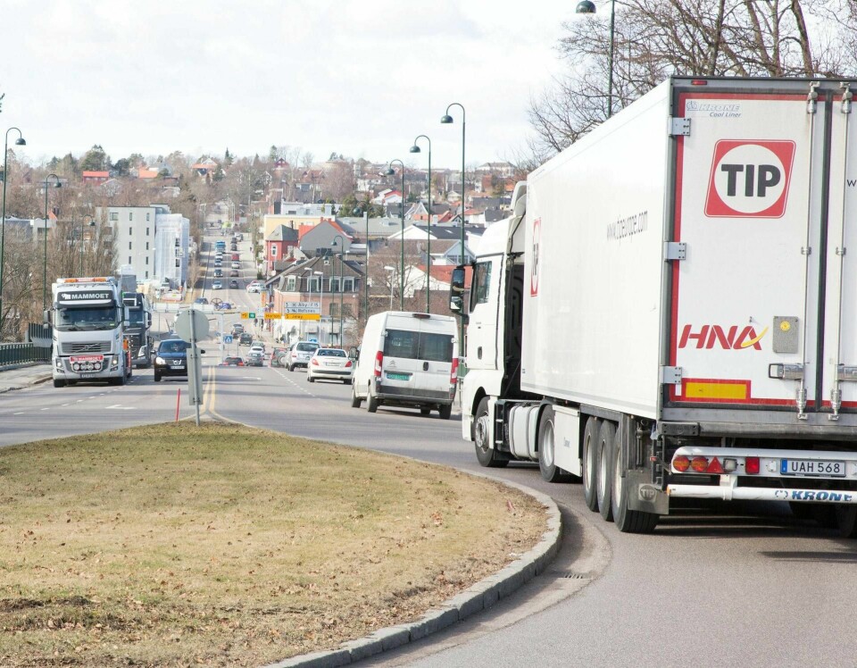 Biltrafikken har gått ned med gjennomsniittlig 550 biler pr. døgn fra 2018 til 2019. Gratis buss i perioden august-november og et endret rutetilbud har hatt betydning for at det er mindre biltrafikk, mener Siv H. Jacobsen som leder av styringsgruppa i Miljøløftet Moss. Foto: Kenneth Stensrud