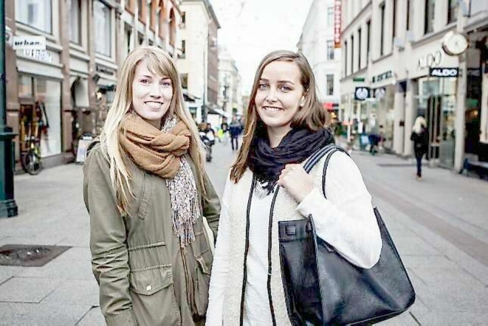 Natalie Uranes (24) og Ida Tømmervik (23) mener mange unge jenter er for opptatt av utseendet sitt, og tror det kan skyldes for mye blogglesing.