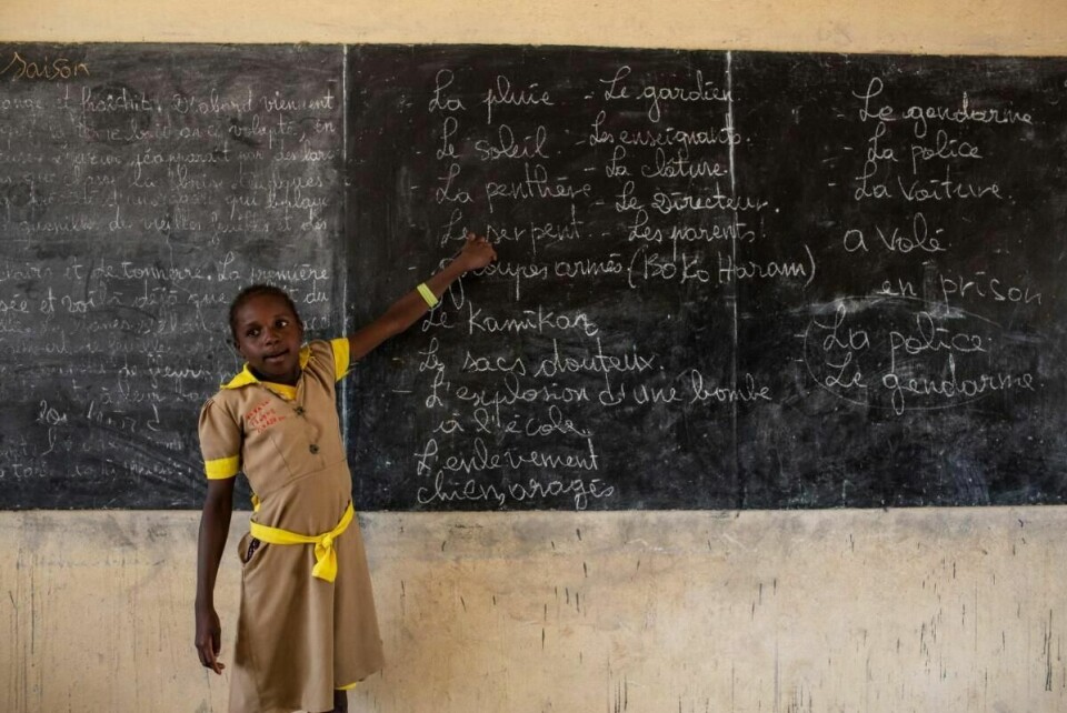 Redd Barna frykter millioner av barn vil miste skolegangen sin permanent i kjølvannet av korona. På bildet en skoleelev fra Kamerun. Foto: Tanya Bindra / NTB scanpix