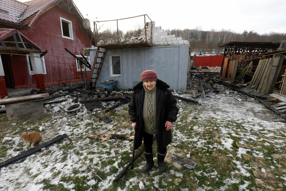 Droner daler ned i skjul hos Olha Kobzarenko i landsbyen Stari Bezradysjij i Kyiv-regionen 19. desember. Hun overlevde. Skjulet gikk det verre med. Droner daler ned i skjul hos Olha Kobzarenko i landsbyen Stari Bezradysjij i Kyiv-regionen 19. desember. Hun overlevde. Skjulet gikk det verre med.