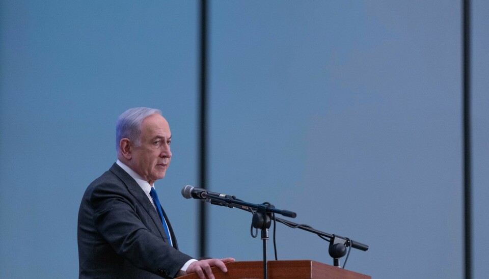Statsminister Benjamin Netanyahu vil at verneplikten og militærtjenesten i Israel også de ultraortodokse skal omfatte ultraortodokse jøder. Israels regjering vedtok erklæringen søndag, og nå har den fått stort flertall i landets nasjonalforsamling. Foto: Ohad Zwigenberg / AP / NTB