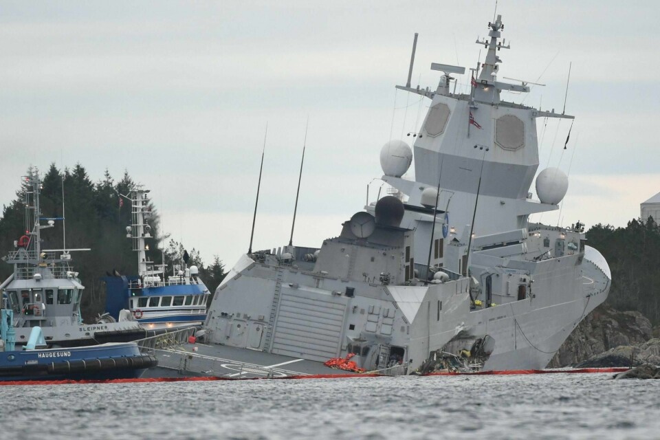 Fregatten KNM Helge Ingstad ble evakuert etter en kollisjon med en tankbåt ved Stureterminalen i Øygarden.