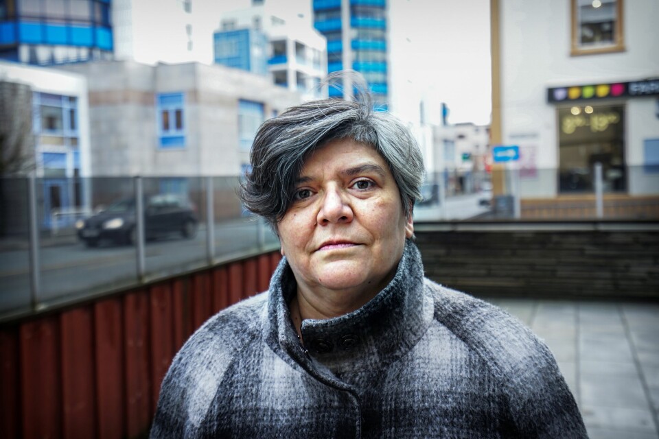 Tidligere SV-politiker Marcela Molina er skremt over Frps asylmottak, og får en vond klump i magen når hun hører at Rogaland Frp vil ha flere asylsøkere inn på lukkede mottak. Foto: Roy Storvik. Tidligere SV-politiker Marcela Molina er skremt over Frps asylmottak, og får en vond klump i magen når hun hører at Rogaland Frp vil ha flere asylsøkere inn på lukkede mottak. Foto: Roy Storvik.
