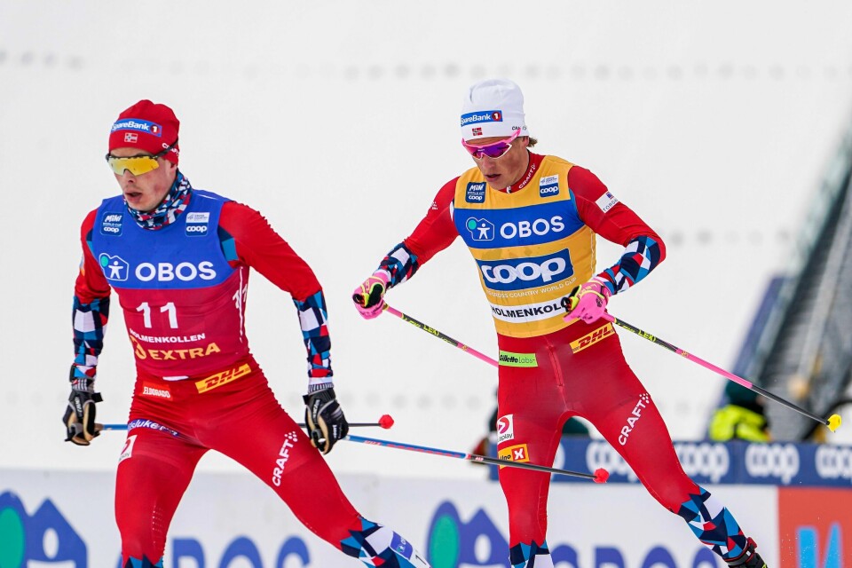 Harald Østberg Amundsen (til venstre) og Johannes Høsflot Klæbo under 50-kilometeren i Holmenkollen sist år. Nå handler det om årets kule og fortsatt med Klæbo jagende bak. Harald Østberg Amundsen (t.v.) og Johannes Høsflot Klæbo (t.h.) kan se fram mot verdenscup og prøve-VM i Trondheim i desember. Foto: Terje Bendiksby / NTB