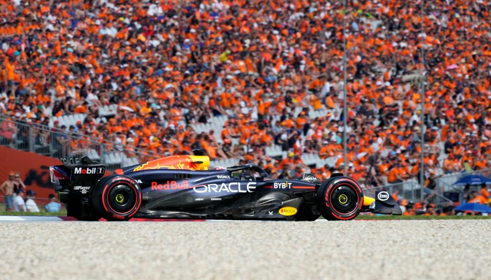 Max Verstappen imponerte på Red Bull-stallens hjemmebane i Spielberg, med seier i sprintløpet og utklassingsseier i kvalifiseringen til hovedløpet. Max Verstappen imponerte på Red Bull-stallens hjemmebane i Spielberg, med seier i sprintløpet og utklassingsseier i kvalifiseringen til hovedløpet. Foto: Darko Bandic, AP / NTB