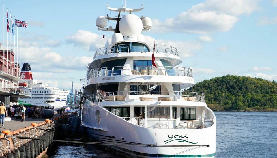 Den 141 meter lange yachten Yas, en av verdens dyreste yachter, har ankommet Oslo havn.