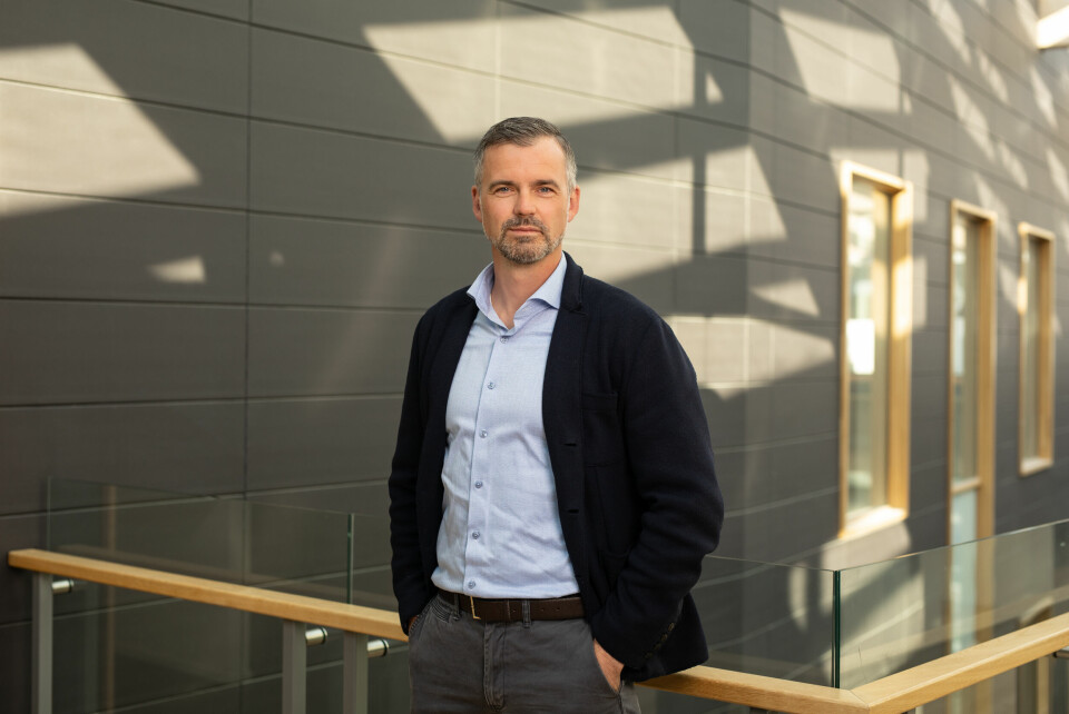 – Det at man tror på egen lykke kan faktisk være en risikofaktor opp mot å utvikle spilleproblemer. For eksempel om du tenker at nå må det snart være din tur til å vinne, advarer Henrik Nordal, avdelingsdirektør for pengespill i Lotteritilsynet. – Det at man tror på egen lykke kan faktisk være en risikofaktor opp mot å utvikle spilleproblemer. For eksempel om du tenker at nå må det snart være din tur til å vinne, advarer Henrik Nordal, avdelingsdirektør for pengespill i Lotteritilsynet.