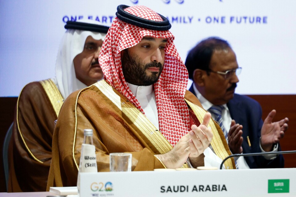 Saudi-Arabias kronprins Mohammed bin Salman Al Saud er blitt tatt inn igjen i varmen, fem år etter at journalisten og regimekritikeren Jamal Khashoggi ble drept i Saudi-Aabias konsulat i Istanbul. Bildet er tatt under G20-møtet i India nylig. Saudi-Arabias kronprins Mohammed bin Salman Al Saud er blitt tatt inn igjen i varmen, fem år etter at journalisten og regimekritikeren Jamal Khashoggi ble drept i Saudi-Aabias konsulat i Istanbul. Bildet er tatt under G20-møtet i India nylig. Foto: Evelyn Hockstein / AP / NTB