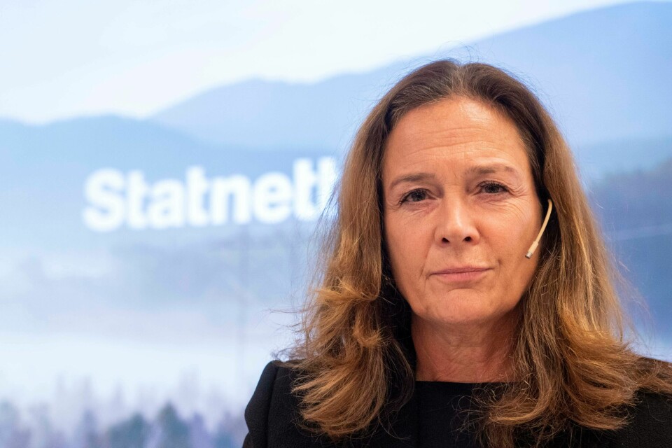 Statnett og konsernsjef Hilde Tonne legger fram utredning av mulige tiltak for å redusere risikoen for strømrasjonering i Norge. Statnetts konsernsjef Hilde Tonne la fredag fram en utredning av mulige tiltak for å redusere risikoen for strømrasjonering i Norge. Foto: Terje Pedersen / NTB