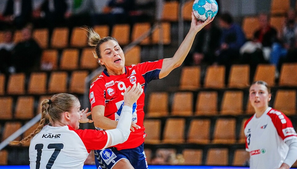 Nora Mørk i aksjon i kampen mellom Norge og Sveits i Golden League håndball i Ceres Arena, Aarhus. Nora Mørk i aksjon for Norge i september. Foto: Bo Amstrup / NTB