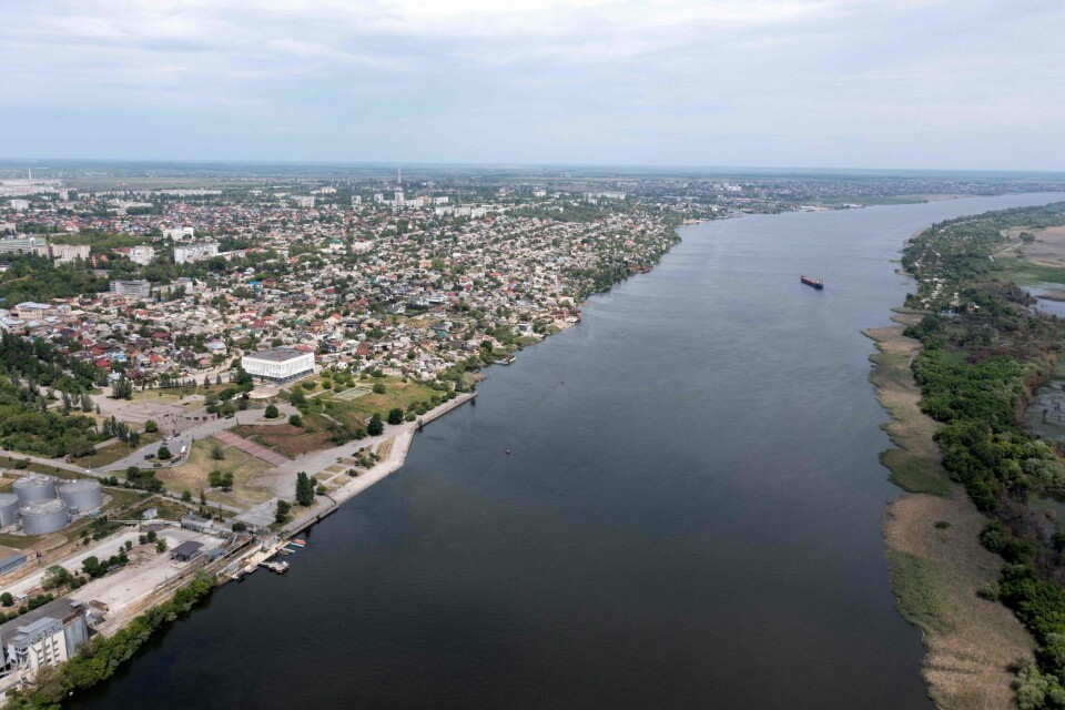 Kherson by med elva Dnipro i midten, tatt tidligere i år. Kherson by med elva Dnipro i midten, tatt tidligere i år.