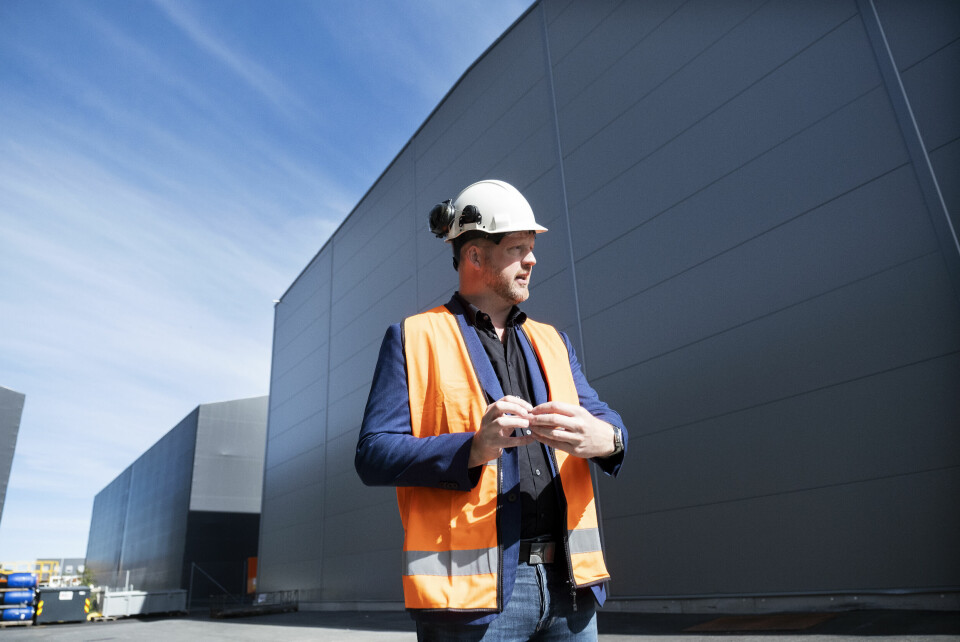 – Jeg tror det er godt mulig å gå fra noen titalls ansatte til 1.000 innen 2030, forteller administrerende direktør, Peter Qvarfordt. Mann med vernehjelm